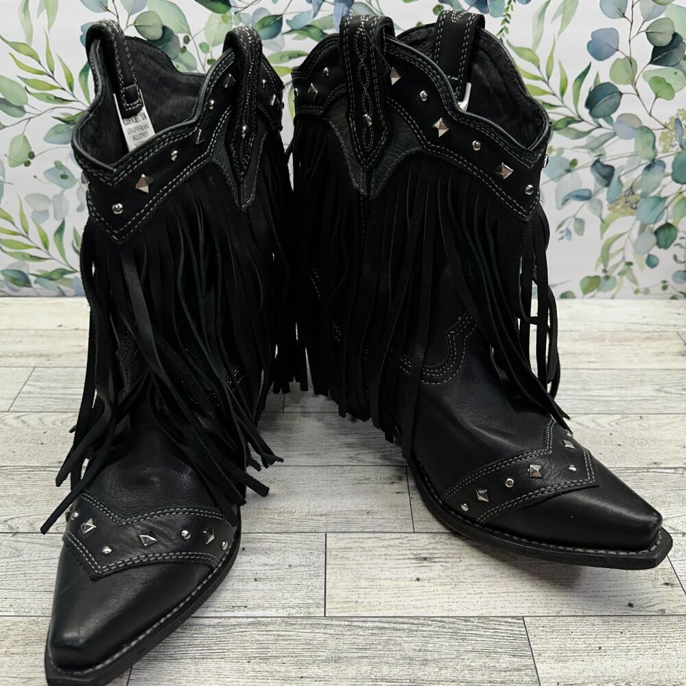 NWOT Rockin’ Country Collection (10-M) Black Leather Cowboy Boots Fringe Studs
